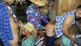 Festa junina com muita safadeza